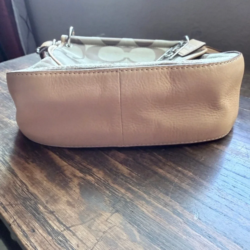 Coach‎ Willis 70th Anniversary Khaki signature Turnlock Crossbody Shoulder Ba